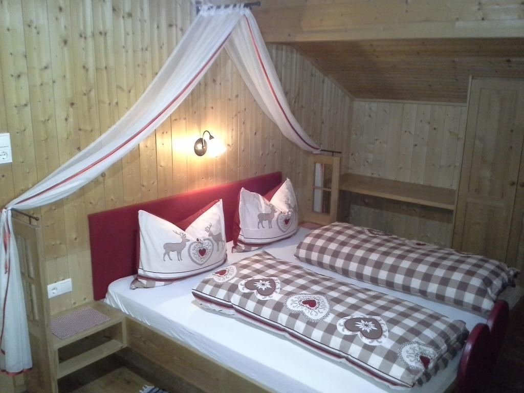 Berggasthaus Agritur Moserhof Braies  Pokój zdjęcie