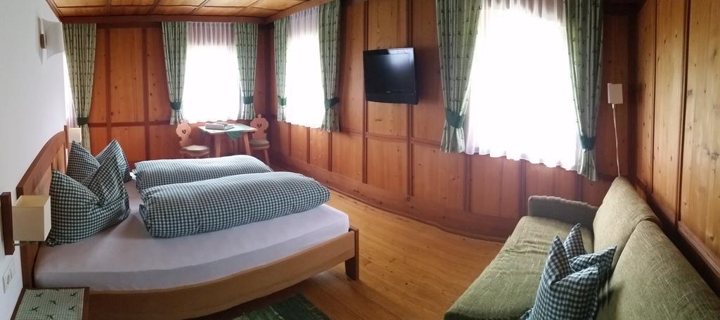 Berggasthaus Agritur Moserhof Braies  Zewnętrze zdjęcie